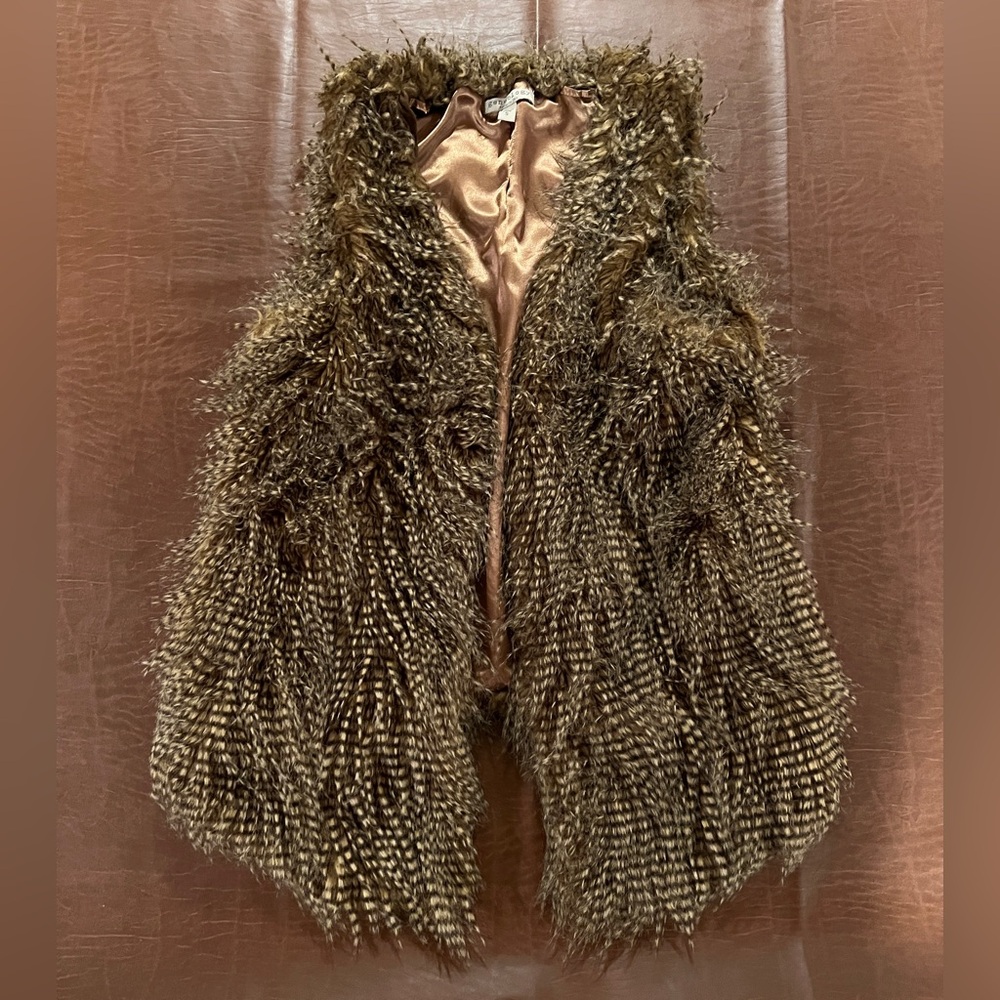 Geneology Fashion DNA Women’s Faux Fur Vest - Size Small